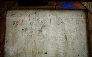 גב הציור בו רואים את עיוות התשתית