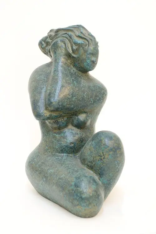 9- "שער", ברונזה או אבן