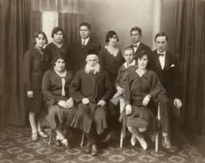 שיקום צילום עם קרעים