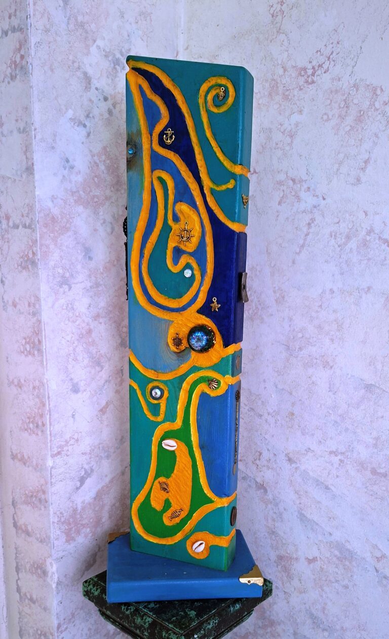 Totem that seeks the way