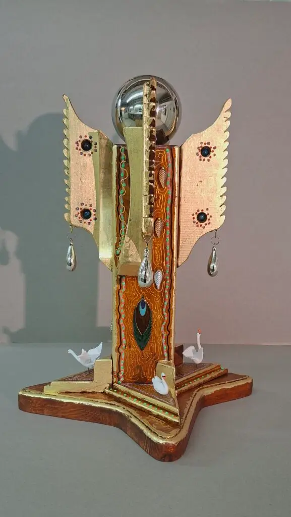 "מלאך מקורקע – טוטם אדמתי"